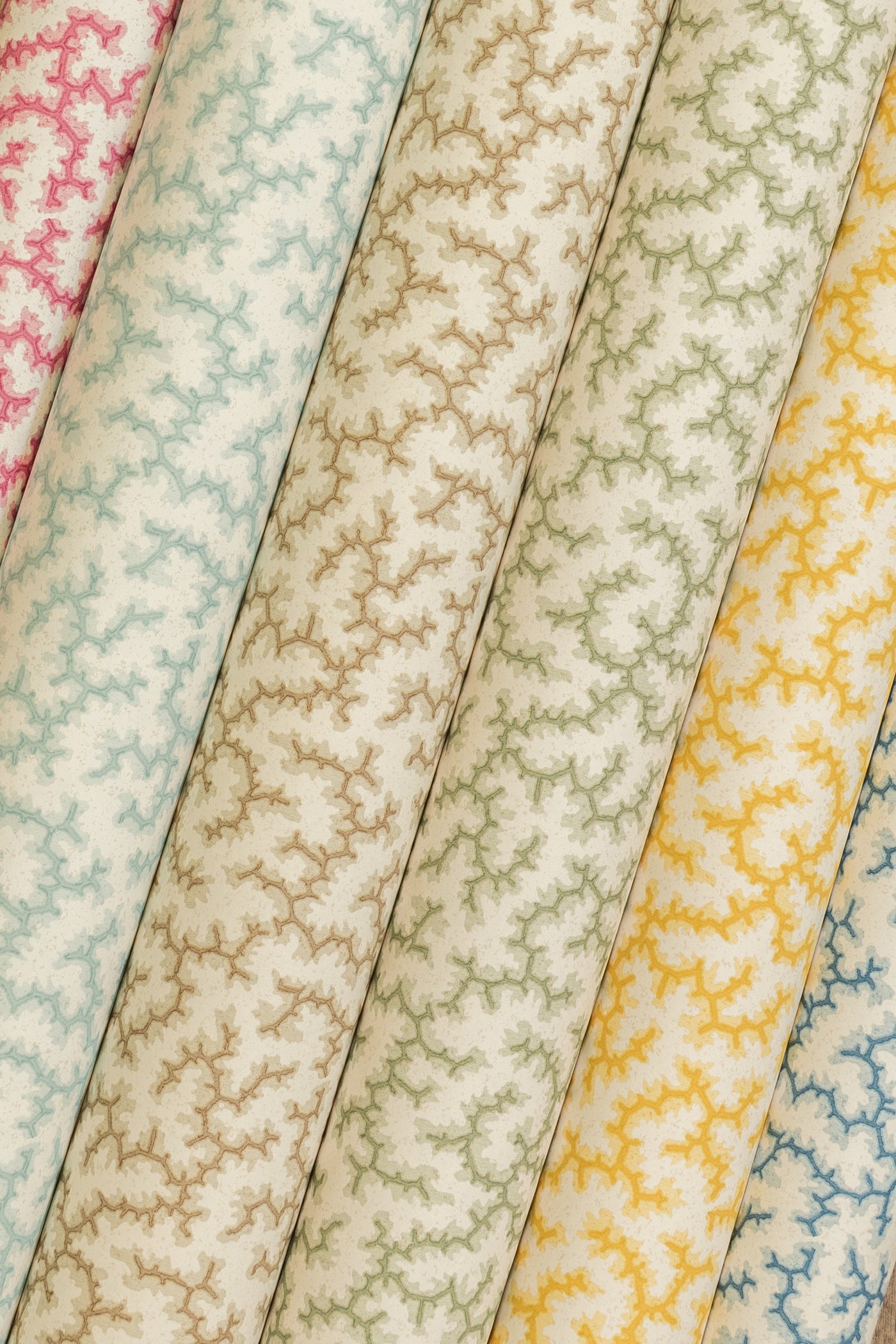 CRACKLE wallpaper