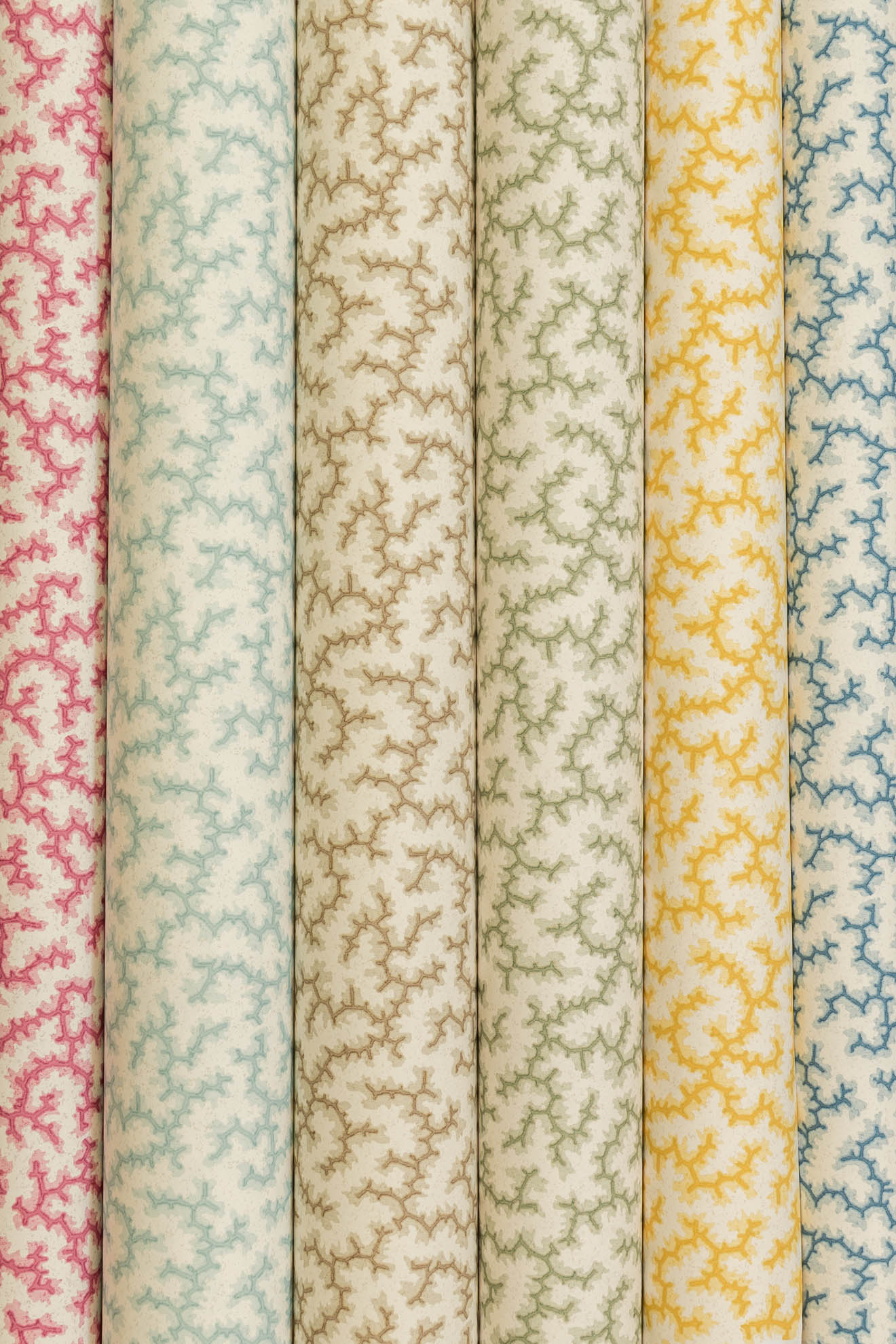 CRACKLE wallpaper