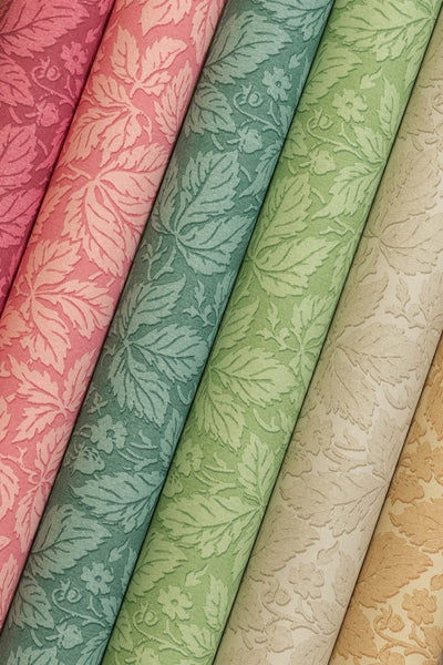 STRAWBERRY WOOD wallpaper