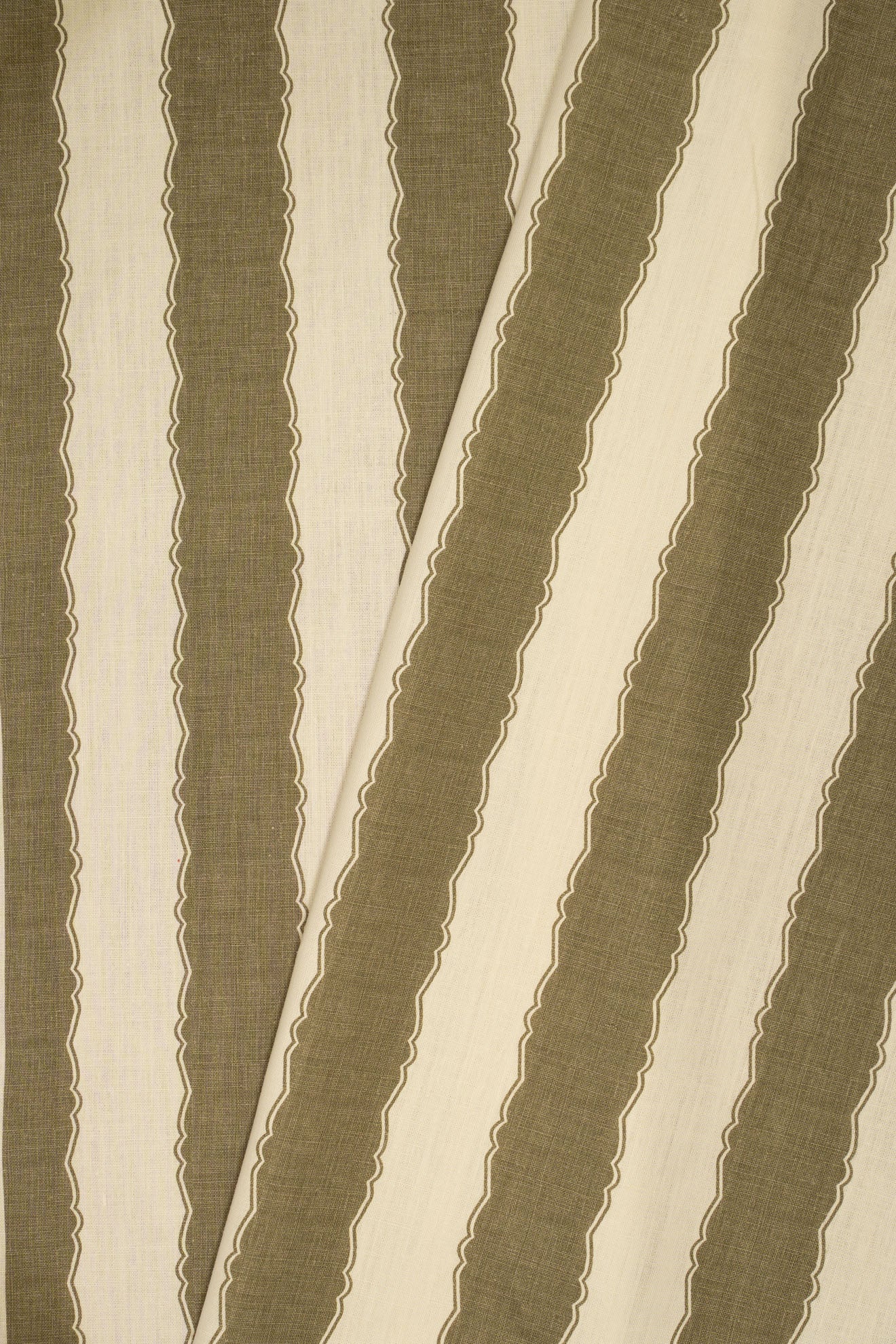 9-green olive_BALCONY STRIPE