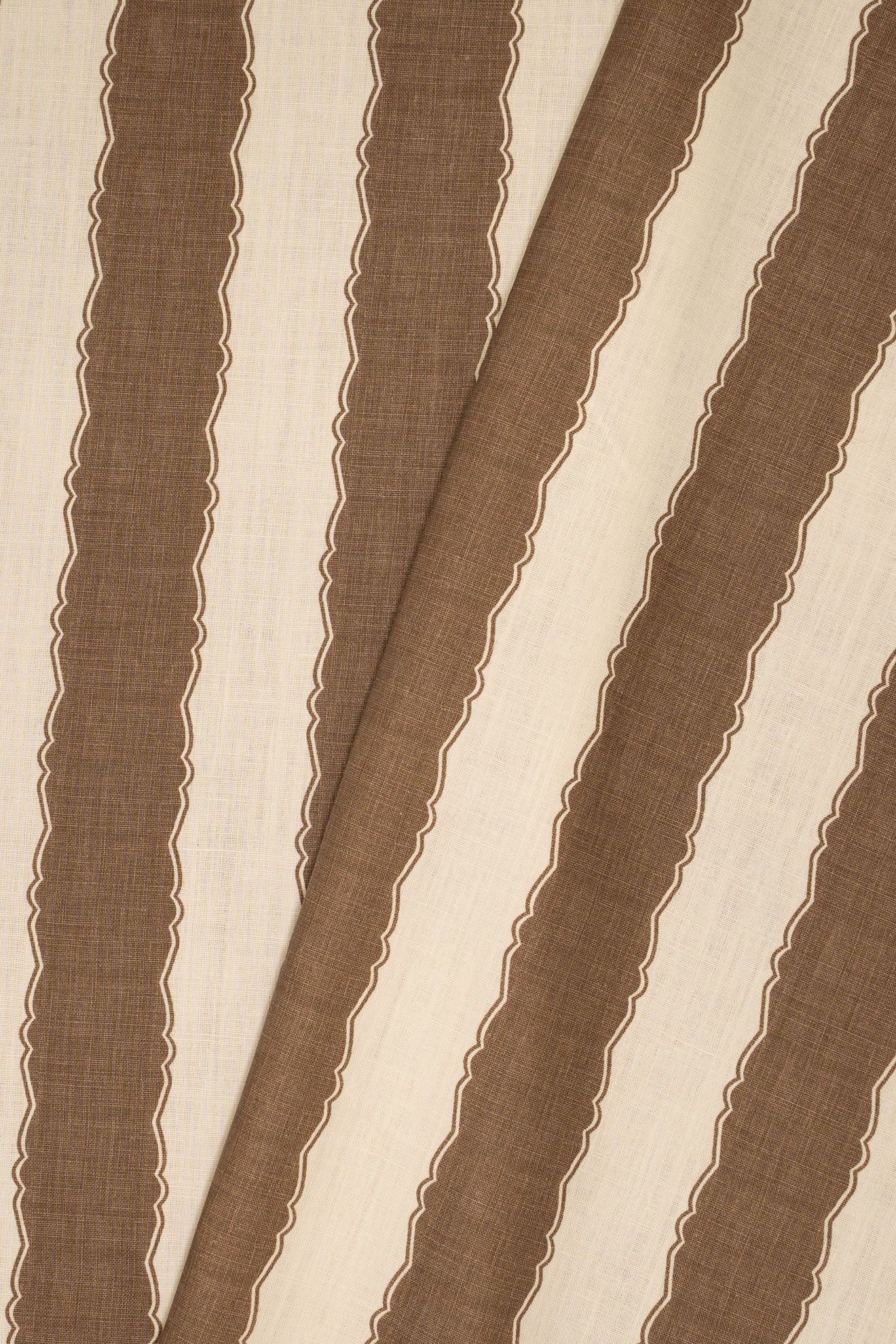 8-unearthly brown_BALCONY STRIPE