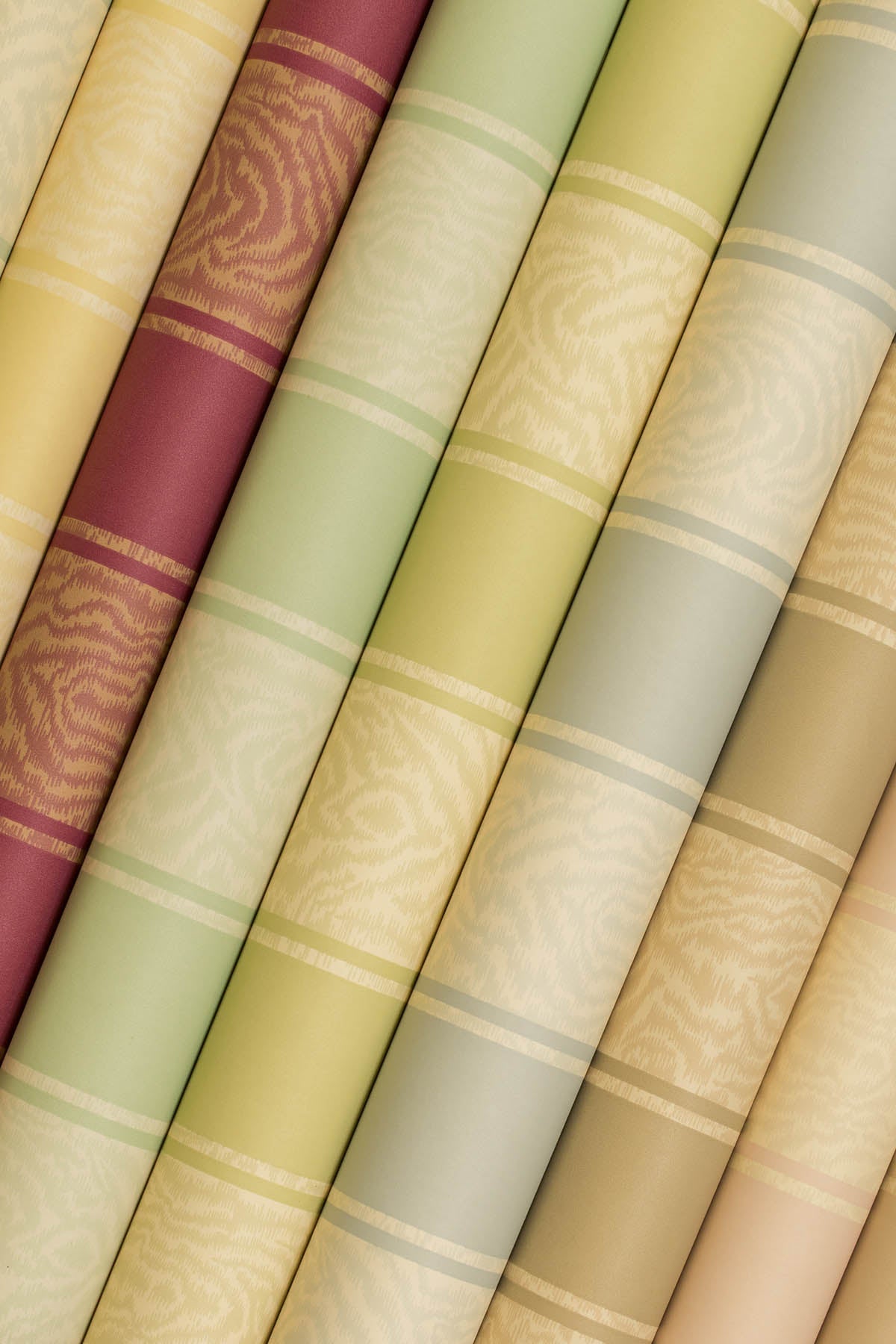 MOIRE STRIPE wallpaper