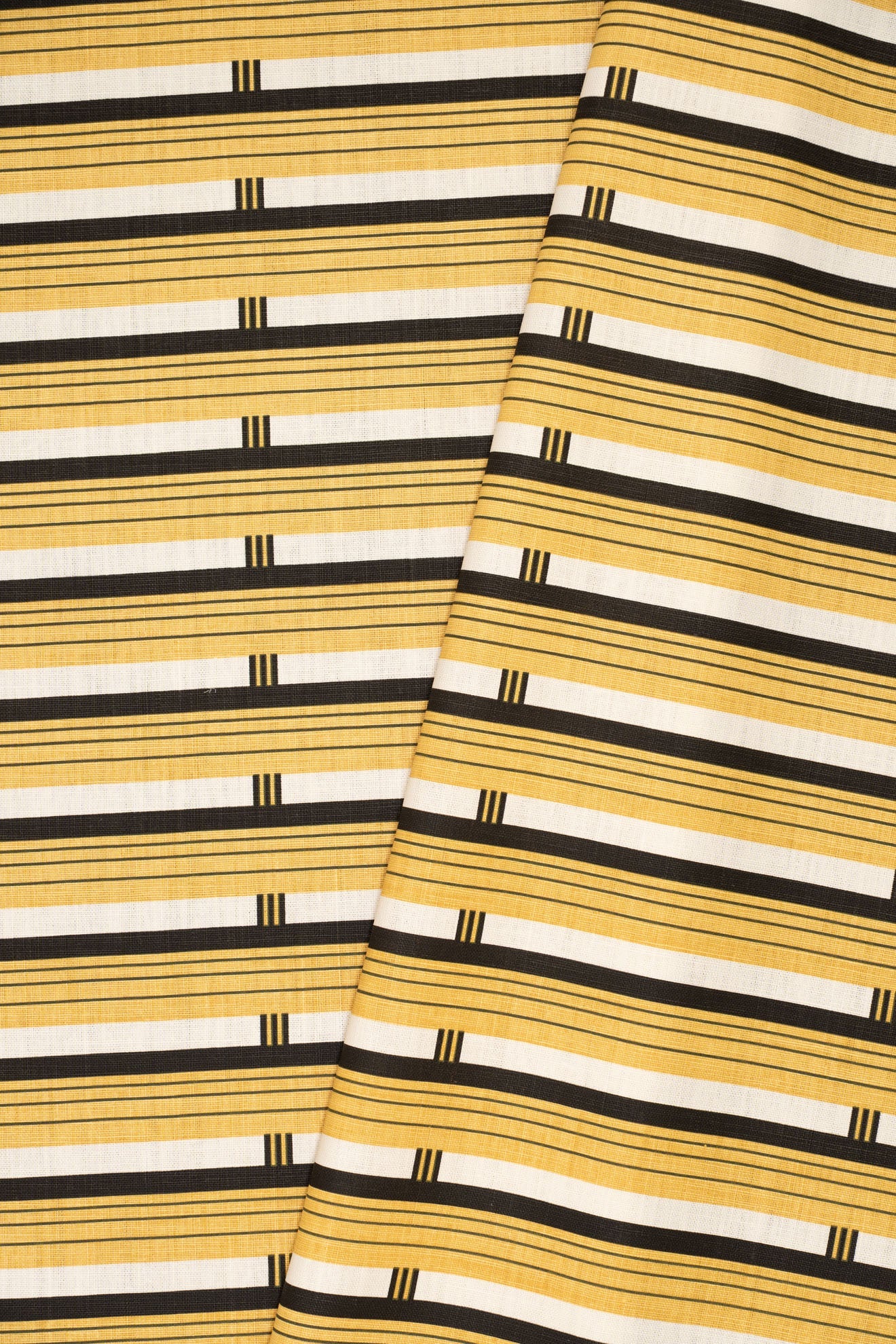 2-haystack yellow_SHUTTER STRIPE