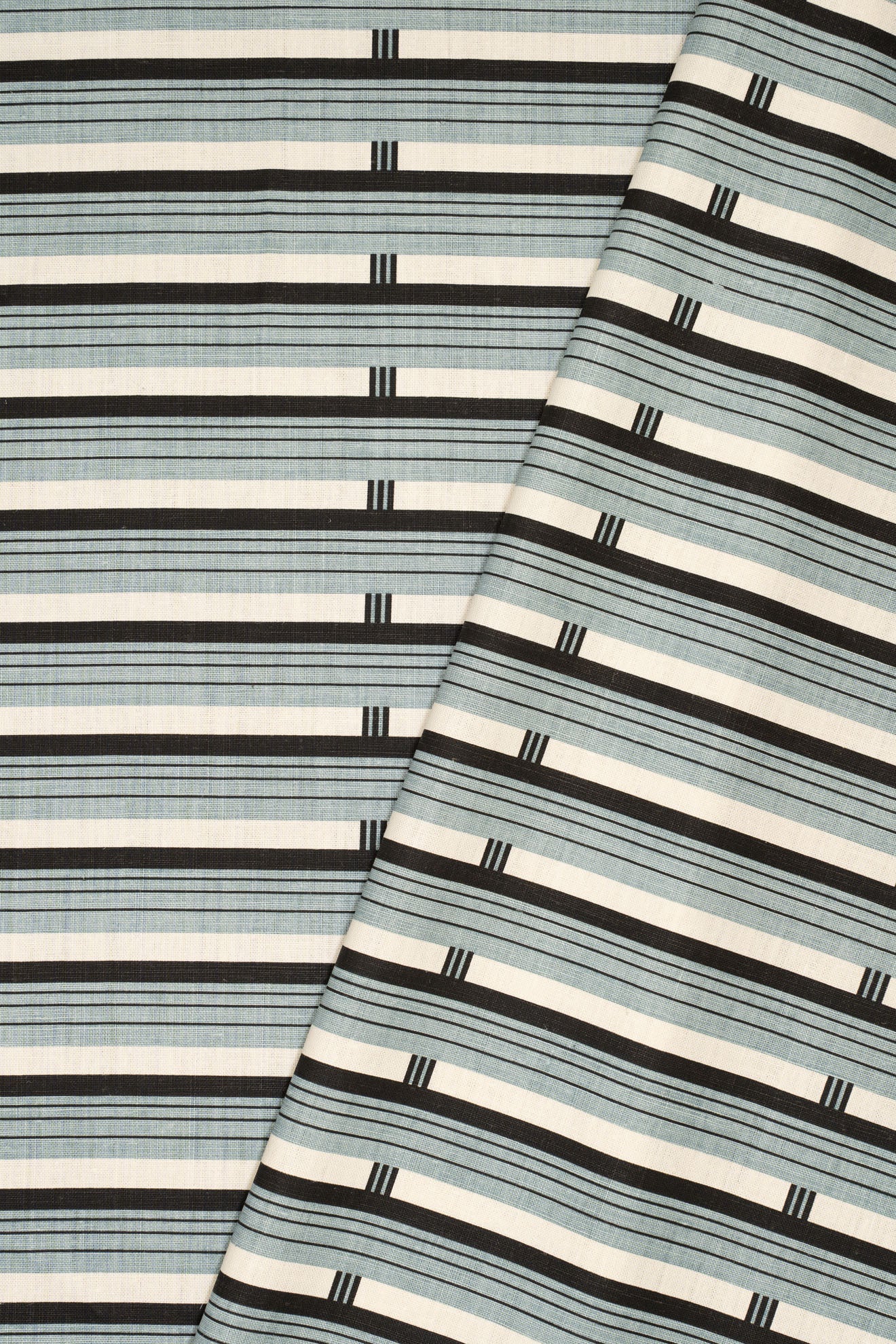4-heavenly blue_SHUTTER STRIPE
