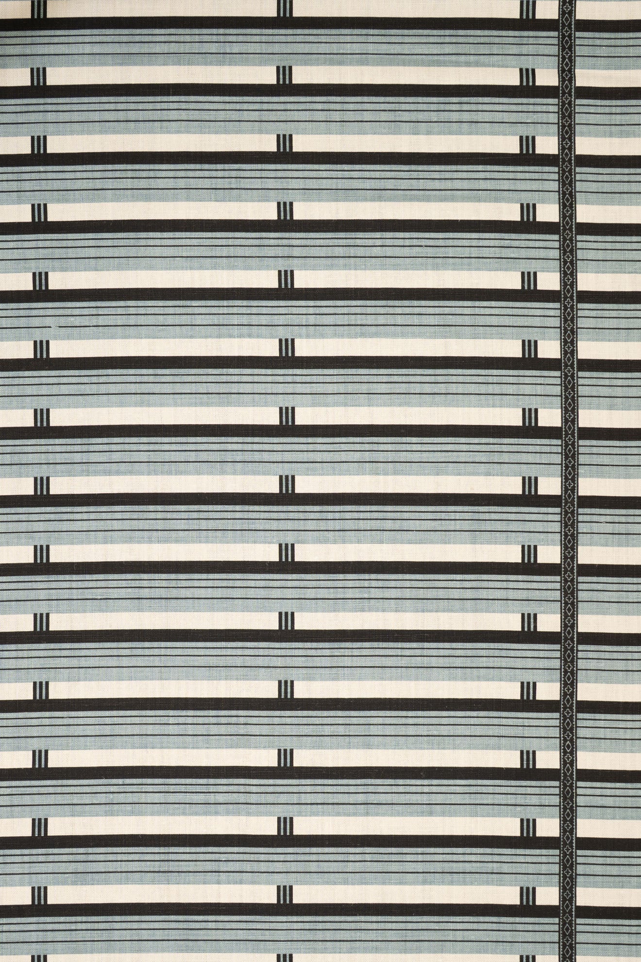 4-heavenly blue_SHUTTER STRIPE