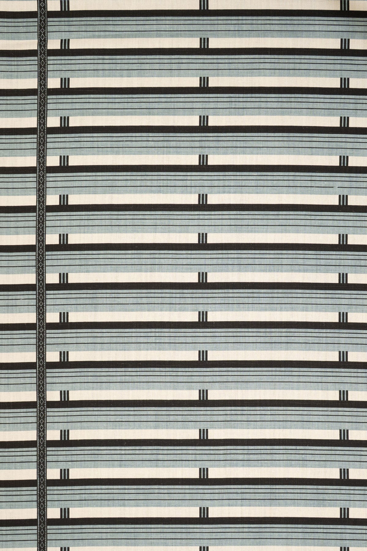4-heavenly blue_SHUTTER STRIPE
