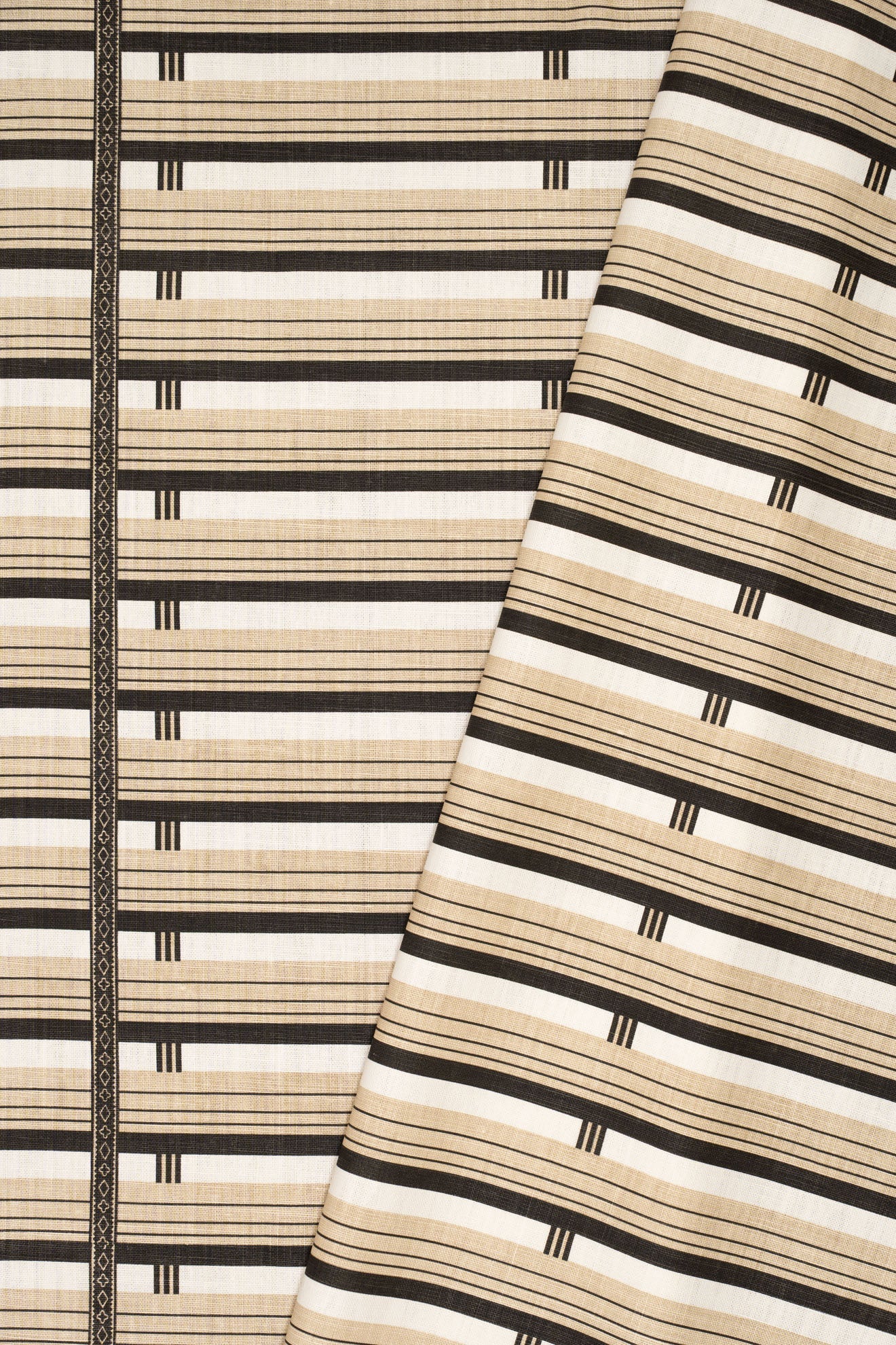 10- moonlight beige_SHUTTER STRIPE