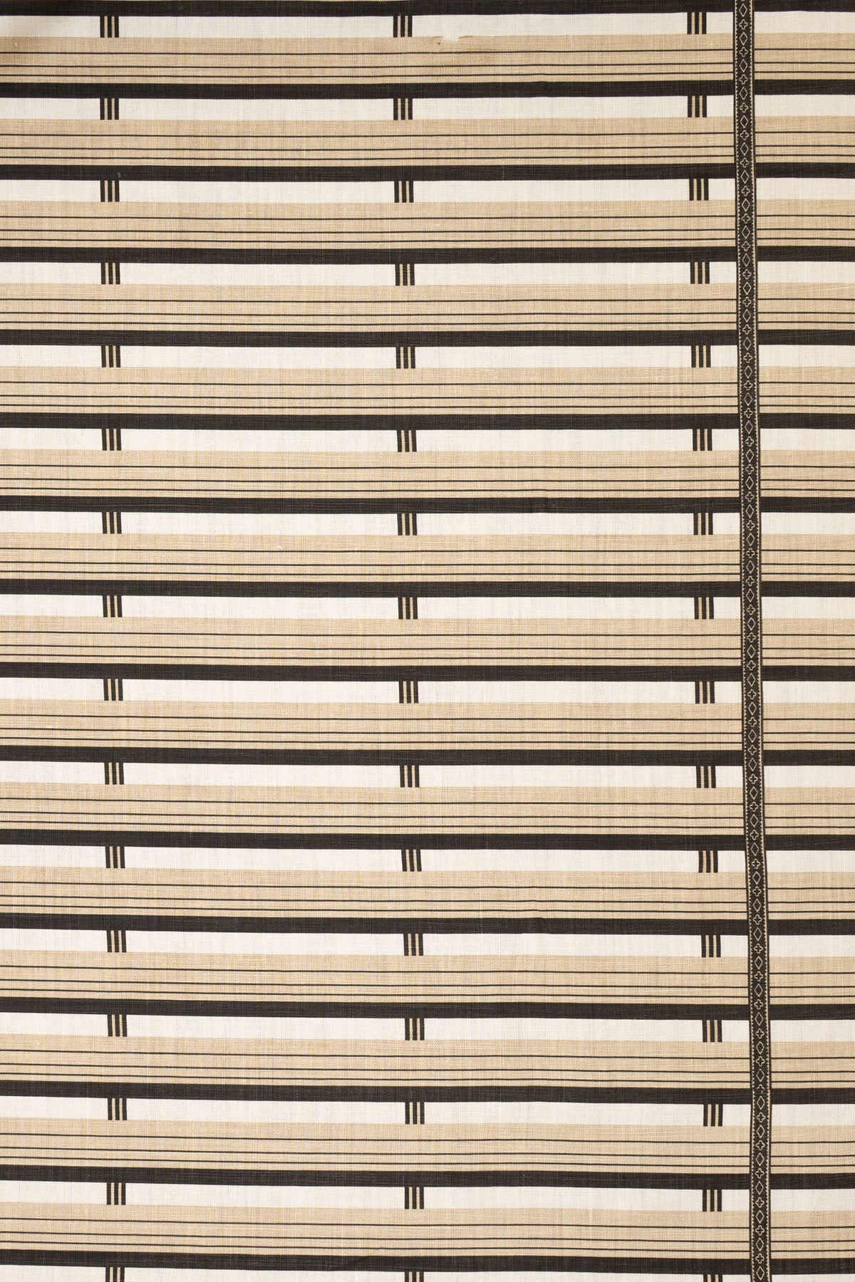 10- moonlight beige_SHUTTER STRIPE