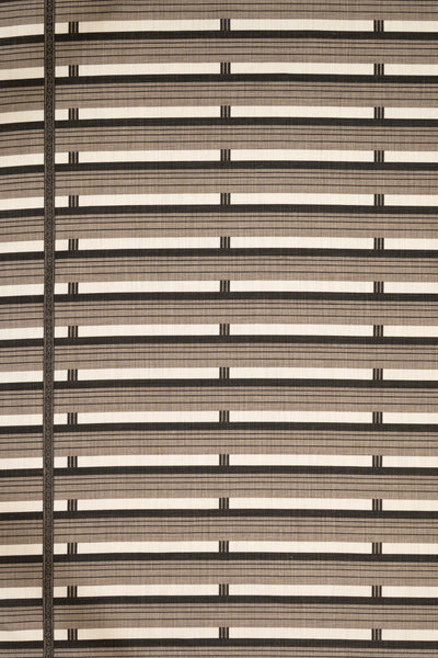 6-THATCHED ROOF TAUPE_Shutter Stripe