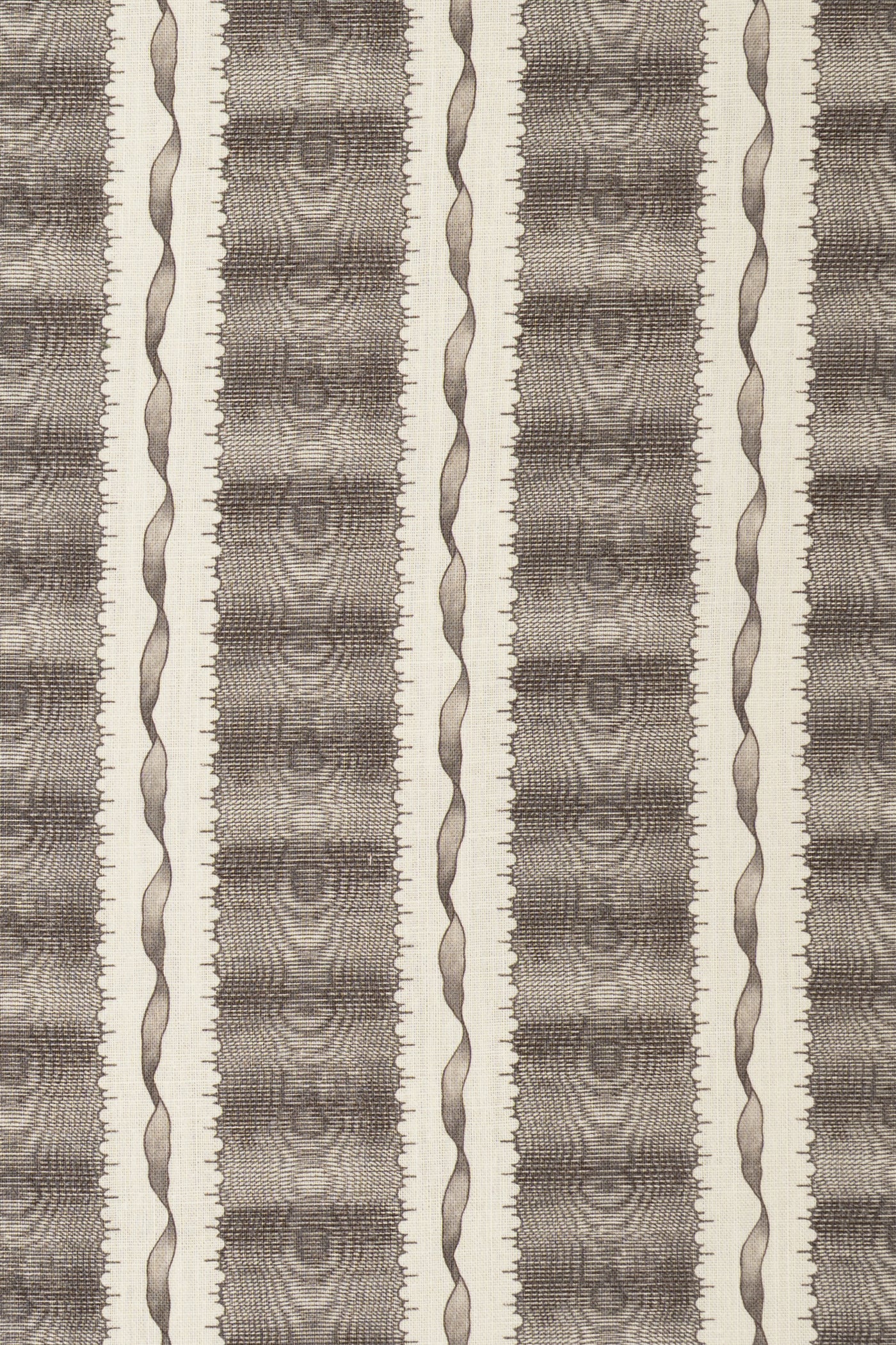 6-THATCHED ROOF TAUPE_TWIST & SHOUT